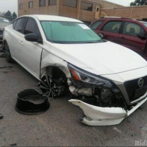 1N4BL4CV3MC198769 NISSAN ALTIMA CAR 2021 WHITE - Image 2